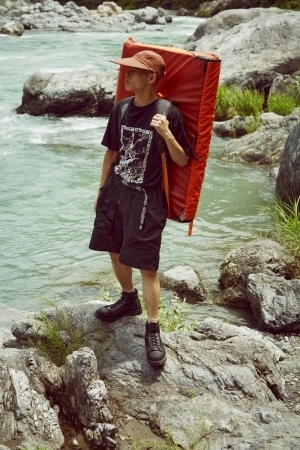 TENBOXとGRAMICCIがスペシャルコラボ。オリジナルグラフィックのTシャツなど限定販売