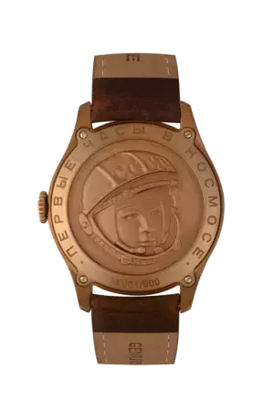 希少価値の高い手巻きムーブメントを搭載。ブロンズケースでエイジングも楽しめるシュトゥルマンスキーの時計