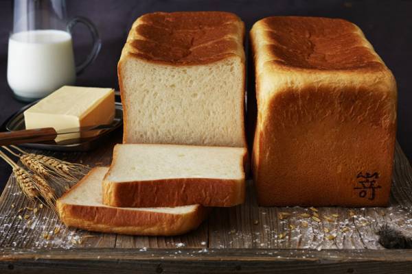 高級食パン専門店・嵜本、鹿児島の3号店をオープン、テイクアウトサンドイッチが充実