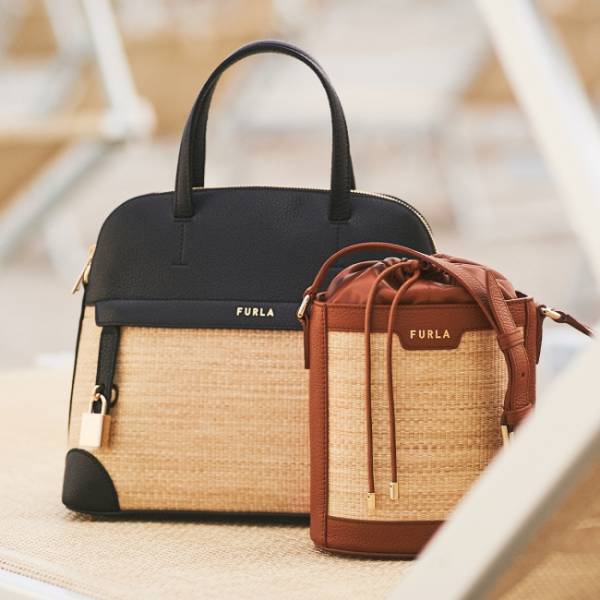 フルラから夏にぴったりのラフィアコレクションが登場