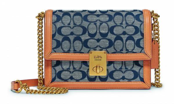 コーチの新作プレフォールコレクションは70年代のノスタルジックなアウトドアスタイルをモダンにアレンジ