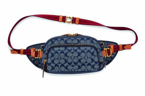 コーチの新作プレフォールコレクションは70年代のノスタルジックなアウトドアスタイルをモダンにアレンジ