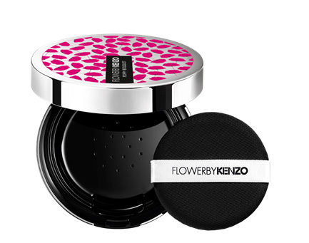 ケンゾーから香りを持ち運べるクッションタイプのジェル状フレグランスが限定で登場