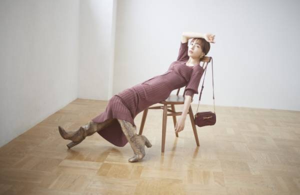 フリーアナウンサーの田中みな実が魅せる、スナイデル秋の新作コレクション「新たな季節、私に寄り添うもの」