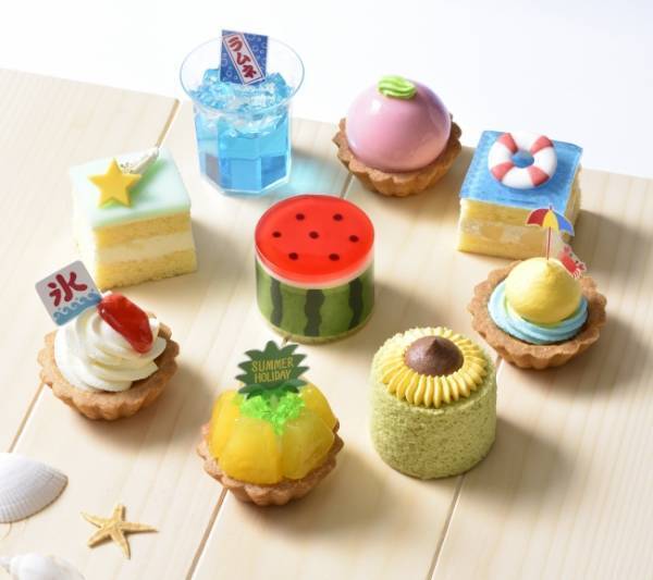 銀座コージーコーナーから楽しい夏を表現したプチケーキの詰め合わせを期間限定で販売