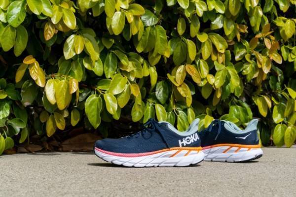 より軽く快適に! HOKA ONE ONE を代表する定番モデルと軽量なスピードモデルを刷新