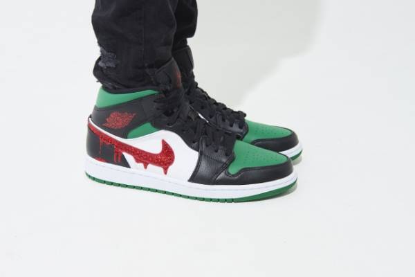 スチュリートからAJ1 MIDの「GREEN TOE」をベースにしたカスタムモデルが発売