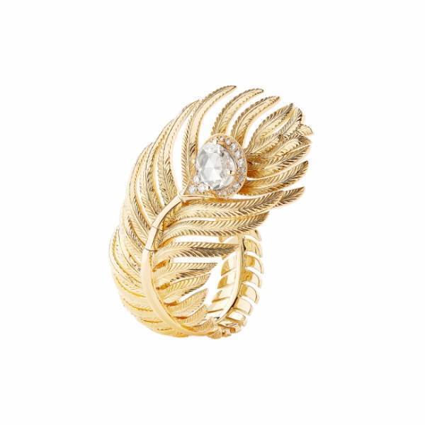 ブシュロンがクジャクの羽根を表現した「プリュム ドゥ パオン」コレクションより新作ジュエリー4点を発売