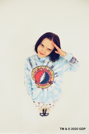 X-girlと伝説的バンド「GRATEFUL DEAD」がコラボ! ダンシング・ベアを使用したアイテムなどが登場