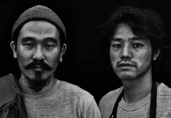 レザークラフトブランドBrown Brownとの協業による腕時計「Lo-Fi Digital」