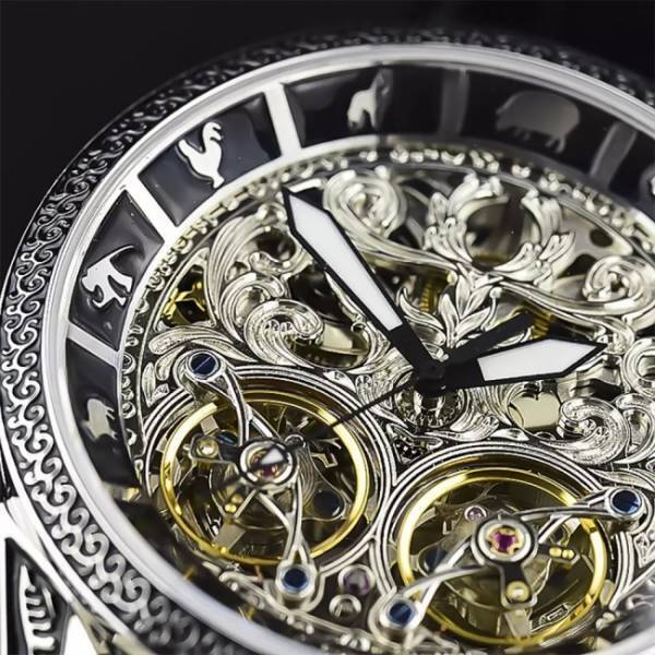 プリンチペ ウォッチのSCULPTURE COLLECTIONから待望のラウンドケースが登場