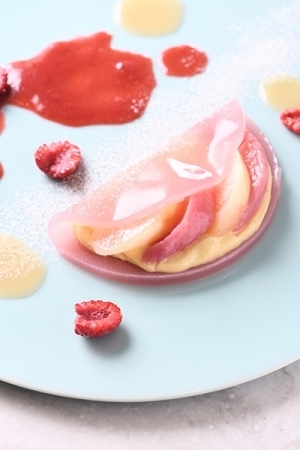 完全予約制フルーツのフルコース専門店「フルーツサロン」にとろける桃の贅沢フルコースが期間限定で登場