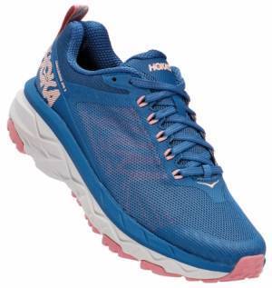 HOKA ONE ONE より極厚のクッションを搭載した全路面対応ランニングシューズが新登場