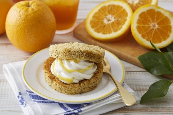 Afternoon Teaが監修! フルーツティーをイメージした夏限定のシフォンサンドがファミマに新登場