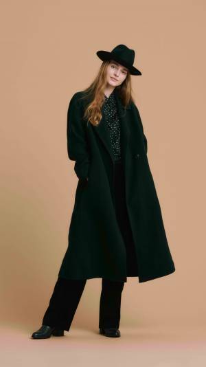 ユニクロ×イネス・ド・ラ・フレサンジュ2020年秋冬新作は、70'sファッションアイコンへのオマージュ