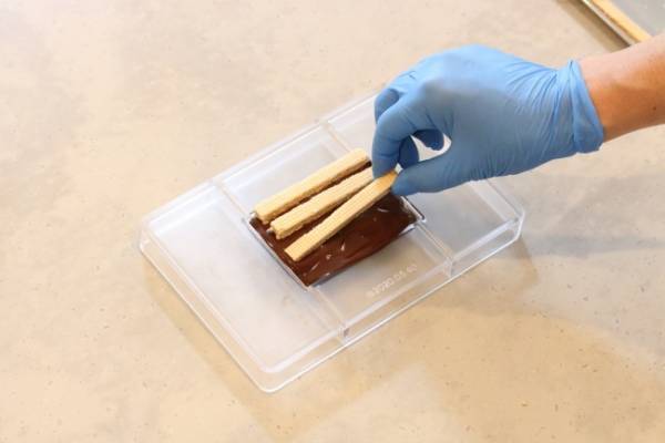 キットカットを手作りできる初の体験型ショップ。「キットカット ショコラトリー ミヤシタパーク渋谷店」8月4日オープン