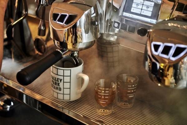 渋谷の街を架空の公園と捉えたビジターセンターカフェ「VALLEY PARK STAND」が8月1日オープン