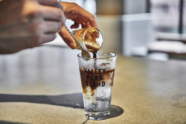 渋谷の街を架空の公園と捉えたビジターセンターカフェ「VALLEY PARK STAND」が8月1日オープン