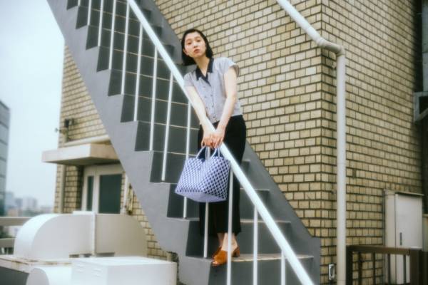 おしゃれな人が使ってるエコバックがみたい! モデル・小谷実由のエコバッグコーデ【アプリ限定】