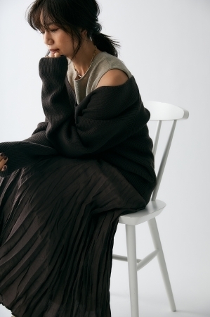 ミラ オーウェンが東原亜希が着る2020秋冬コレクションの先行予約をスタート