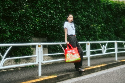 おしゃれな人が使ってるエコバックがみたい! モデル・小谷実由のエコバッグコーデ