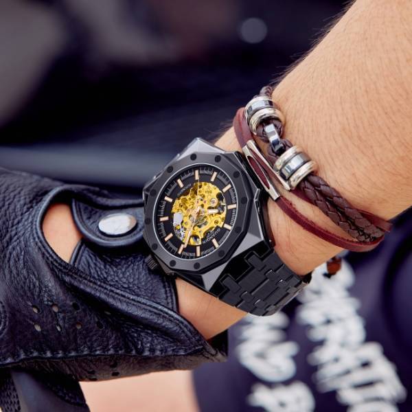 プリンチペ ウォッチから多角形のベゼルが特徴の自動巻スケルトン時計を発売