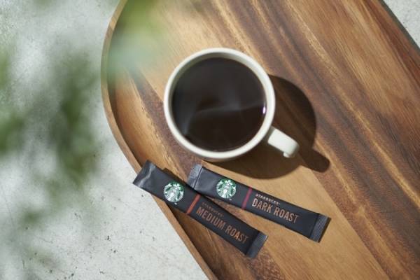 スタバの豊かな香りと味わいがスティックでも! スターバックス®プレミアム ソリュブルが9月登場