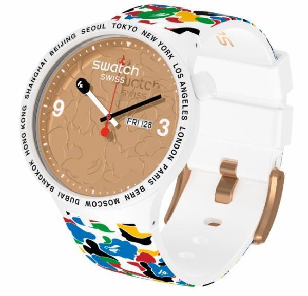 47mmのビッグケース。スウォッチがA BATHING APE とのコラボレーション第2弾を発表