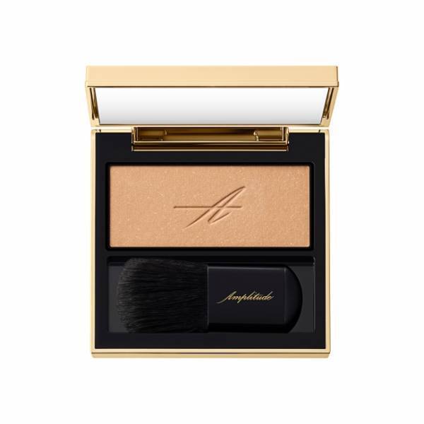 アンプリチュードから「スタイルのある顔」を提案するAutumn&Winterコレクションが発売