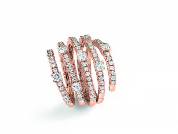 ダミアーニから夏の夜の魔法を思わせる幻想的なコレクション「ノッテ ディ サン ロレンツォ」が登場