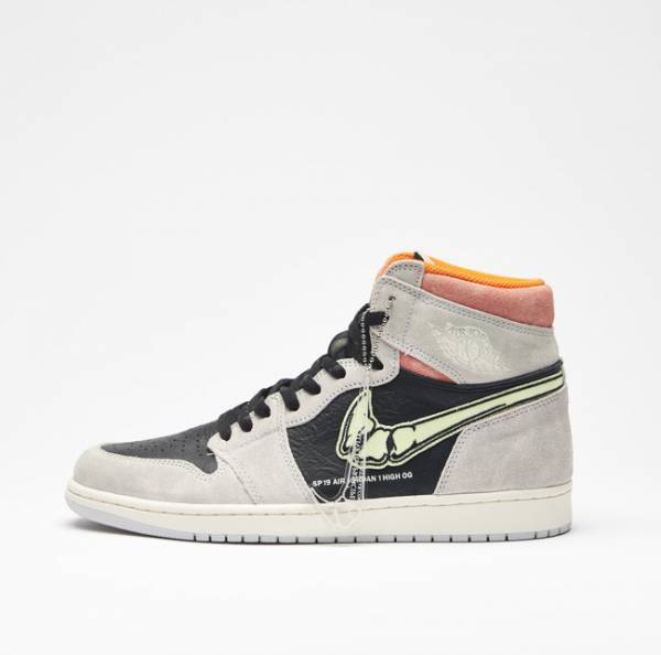 スティルアライブからAJ1の「RETORO HIGH  NEUTRAL GREY」のリメイクスニーカーが発売