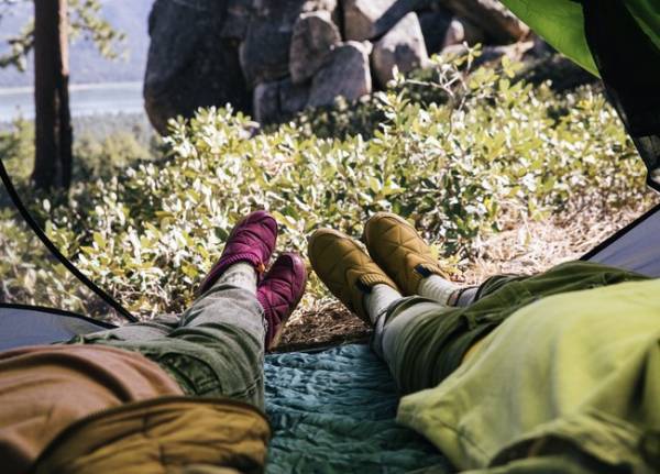 Tevaから全天候対応の防水キルティングシューズ「COMMUTE COLLECTION」が新登場