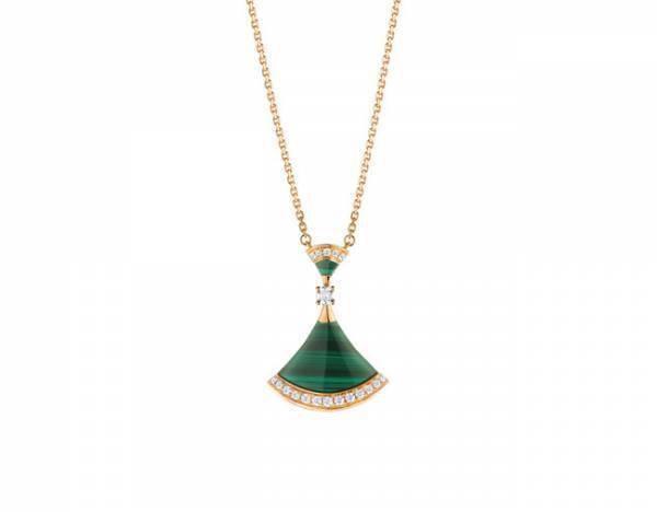 ブルガリ「ディーヴァ ドリーム」にイエローゴールドにマラカイトとダイヤモンドをあしらった新作ジュエリーが登場