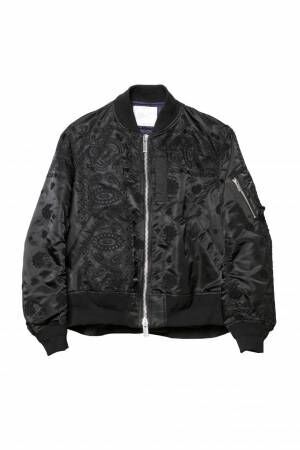 サカイ ジェム新作、ペイズリー柄刺繍のMA-1ジャケットをDSMG限定で発売