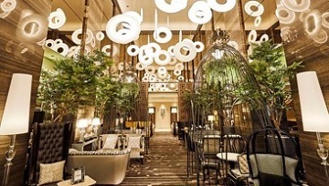 和栗やほうじ茶など和素材のハロウィンスイーツや、梨とキャラメルのパフェなど秋の新作スイーツが登場