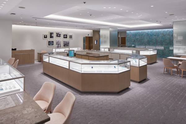 魔法のような世界観を堪能。ティファニー銀座本店がリニューアルオープン