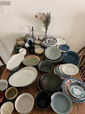 インスタで話題、ナツリさんのお部屋が素敵。やさしさ溢れる木材とアンティーク家具で彩られた空間【お部屋スナップ】