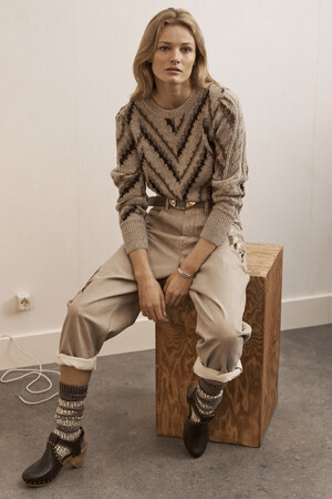 民族的なグラフィックをモダンに。イザベル マラン、2020年秋冬コレクションの展開スタート