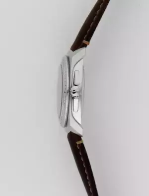 1737年創業のスイス時計会社ファーブル・ルーバからレトロフューチャーデザインの時計が登場