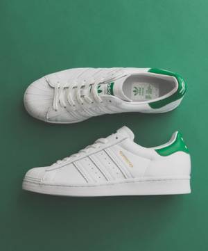 アーバンリサーチの別注スニーカーはSUPERSTARのディテールにSTANSMITHのカラーリングの「名作×名作」モデル