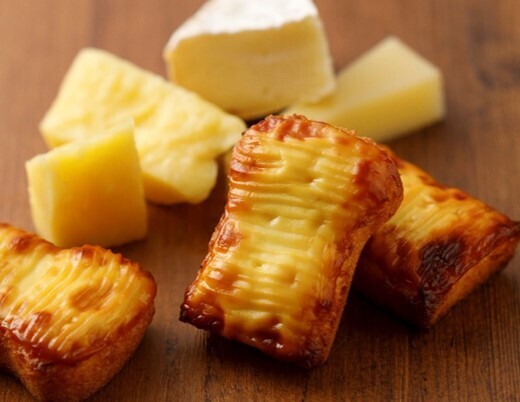 「五感を刺激するフレンチトーストフィナンシェ」が新登場！店頭のライブキッチンで焼きたてを提供