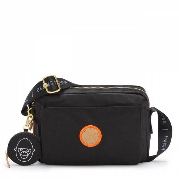 キプリングからBEAMS DESIGN プロデュースのバッグが登場