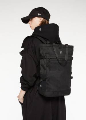 「Y's × New Era」ブラックとホワイトのシンプルなカラーリングで統一された2020秋冬コレクション