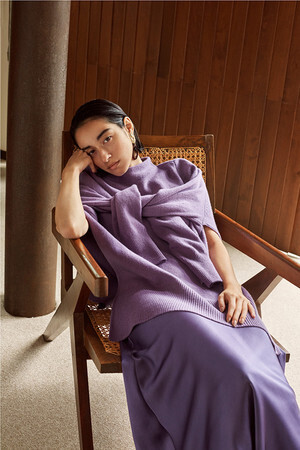 テーマは「Elegance Chic 」。ミラ オーウェンが秋コレクションのデジタルカタログを公開