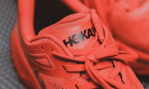 HOKA ONE ONEの中で最大級のクッショニングモデル「BONDI 7」がatmos定番カラーで登場