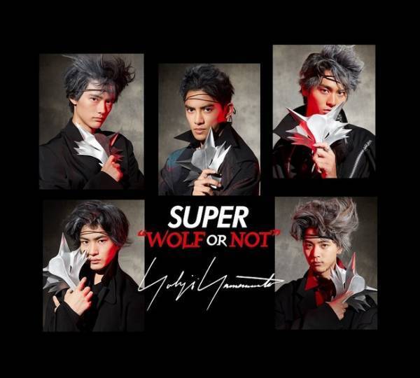 ヨウジヤマモトをまとった「オオカミくん」5名をレスリー・キーが撮りおろしたブックレットを制作