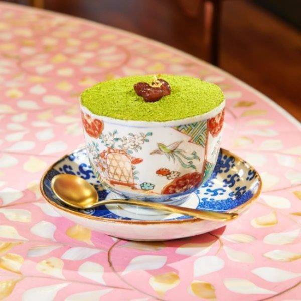 アートアクアリウム美術館が8月28日オープン。カフェラウンジではオリジナルメニューも登場