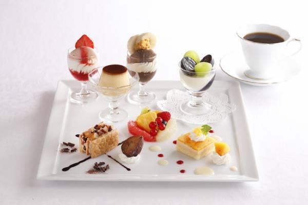 秋の味覚「葡萄」をデザートで満喫! 資生堂パーラー 銀座本店で味わう限定メニュー