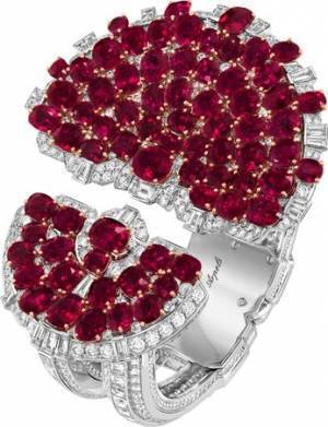 ヴァン クリーフ＆アーペルが極めて希少な貴石を使った新たな3点のハイジュエリーピースを披露