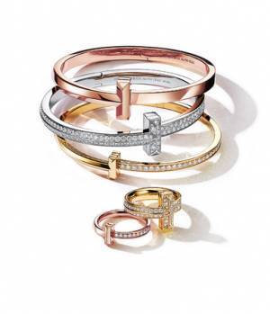 ティファニーの新アイコン「Tiffany T1」に、イエローゴールドとホワイトゴールドが登場。